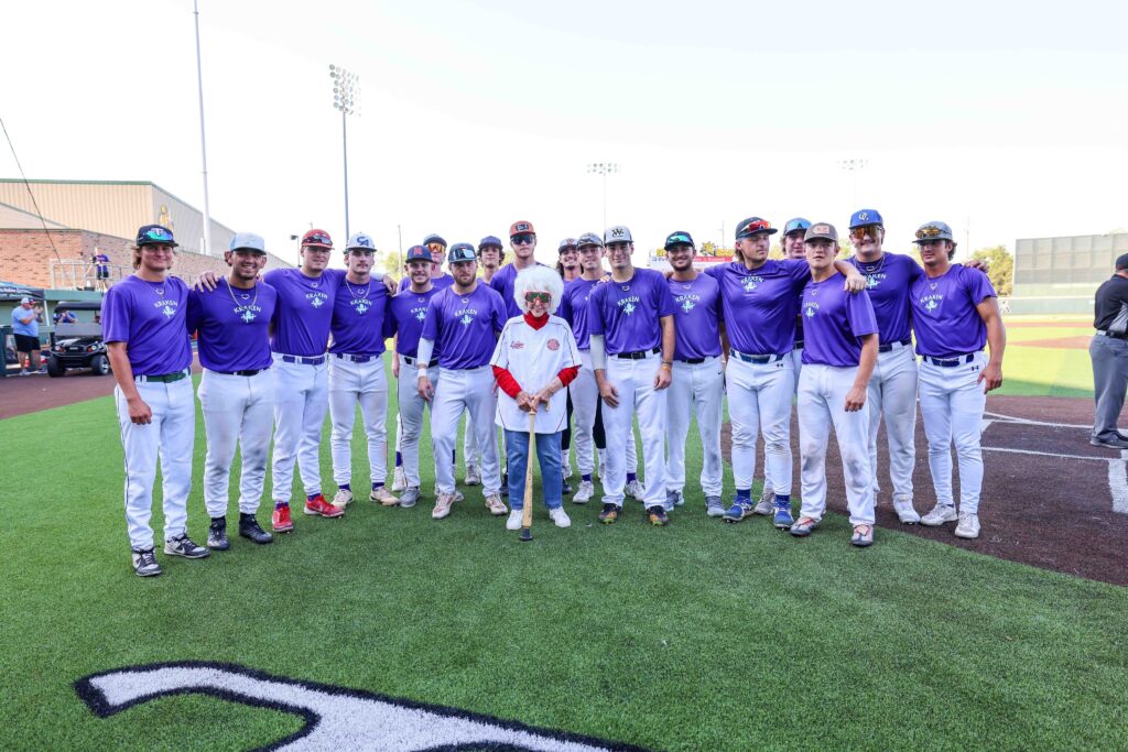 Tim Lincecum honors brother with Rangers